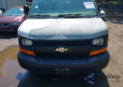 2011 Chevrolet Express 1500 Work Van z USA, uszkodzony, nr VIN 1GCSGAFX4B1168817